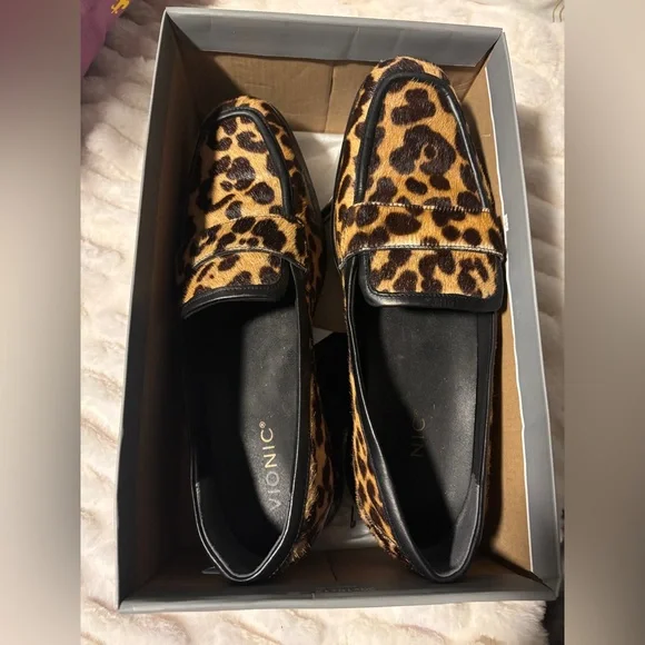 Vionic Leopard and Black Loafers - Picture 5 of 7